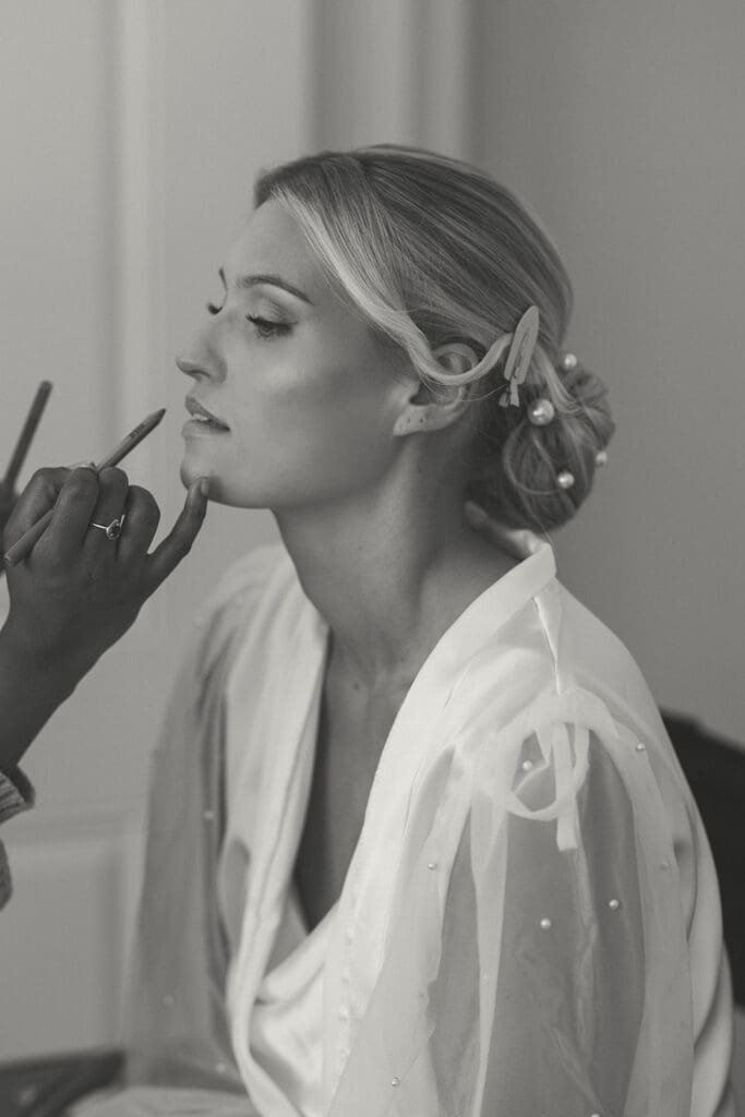bride getting ready at melrose abbey in kansas city
