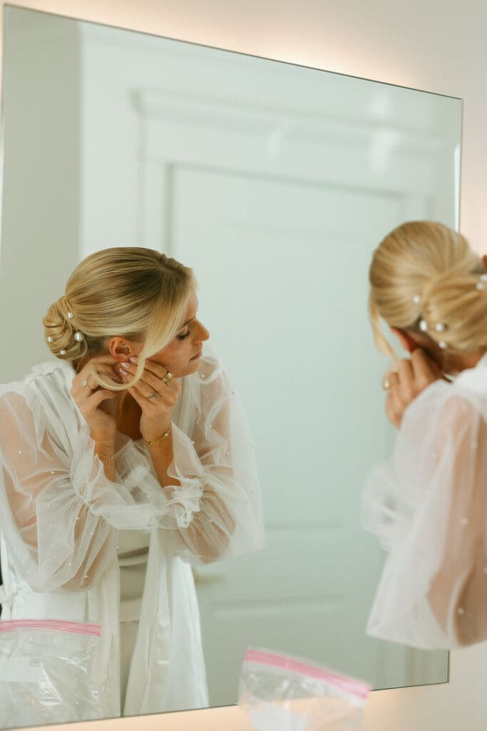 bride getting ready at melrose abbey in kansas city